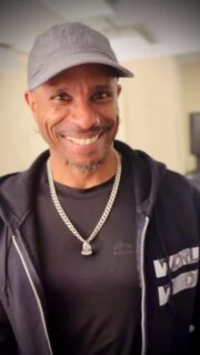 Don’t just stand there and watch me burn 🔥
come join us 😉

Sculpt & Shred with Rueben Edwards is turning up the heat 2X a week:

🔥 Tuesdays 12:15 PM
🔥 Fridays 9 AM

Strength. Sweat. Seriously good energy.

Let’s gooooo.

Here and Now Yoga, Wellness & Arts Collective
22 Verbena Ave., Floral Park, NY 
#hereandnowyoga #floralparkny #floralpark #floralparkmoms #fitnessnearme 💪🏽💪🏾💪🏻